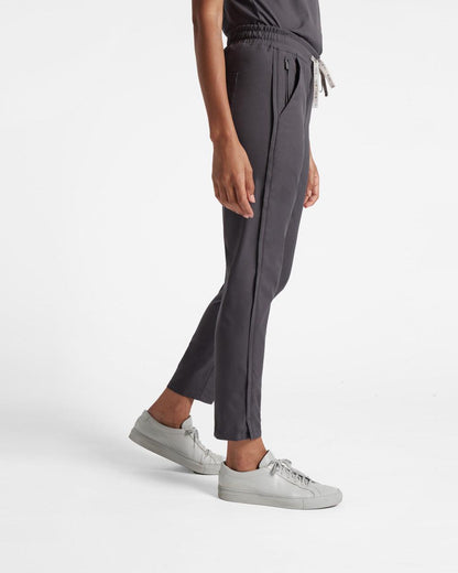 Women's straight leg scrub pant in dark grey's 