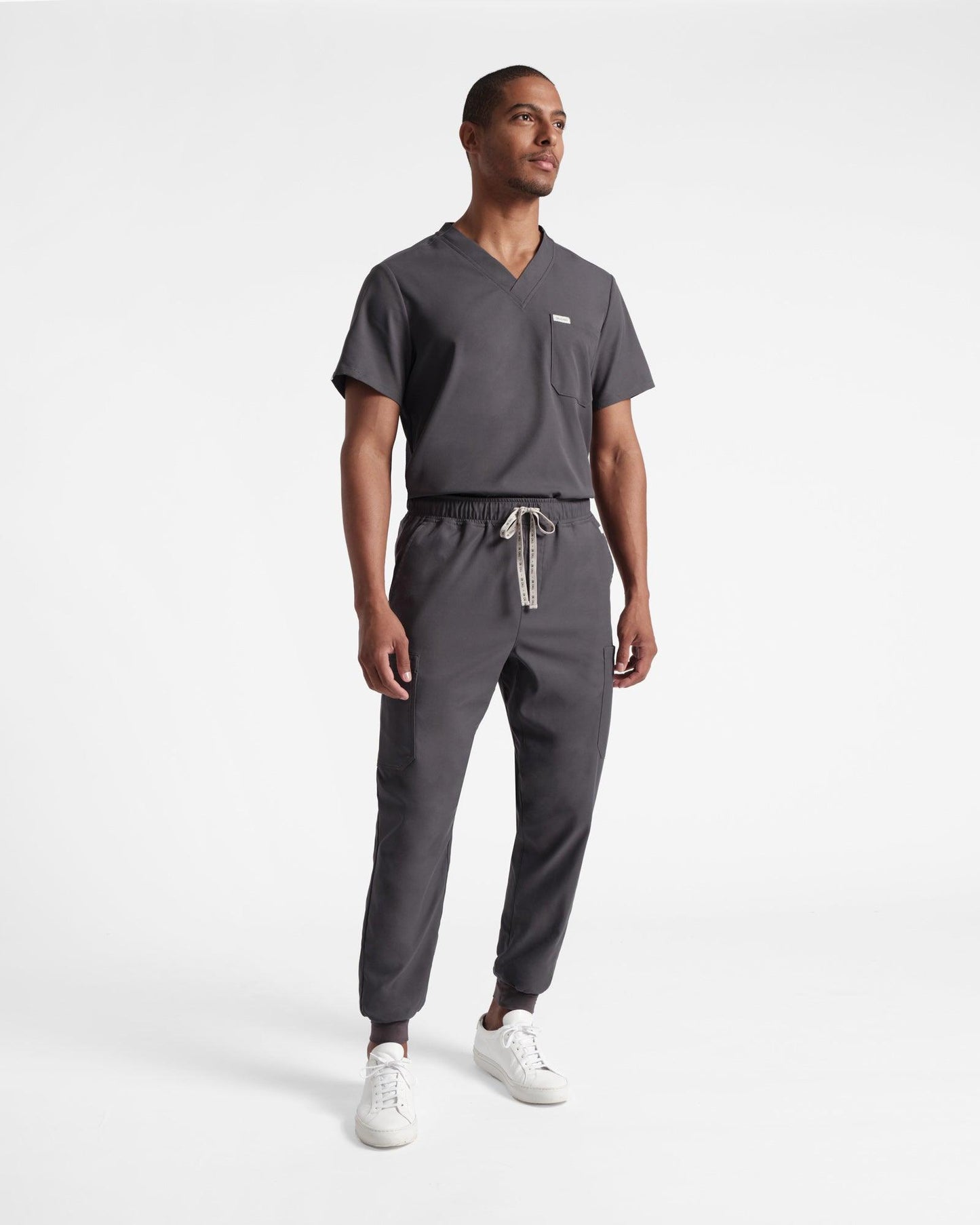 Men's jogger cargo scrub in dark grey's