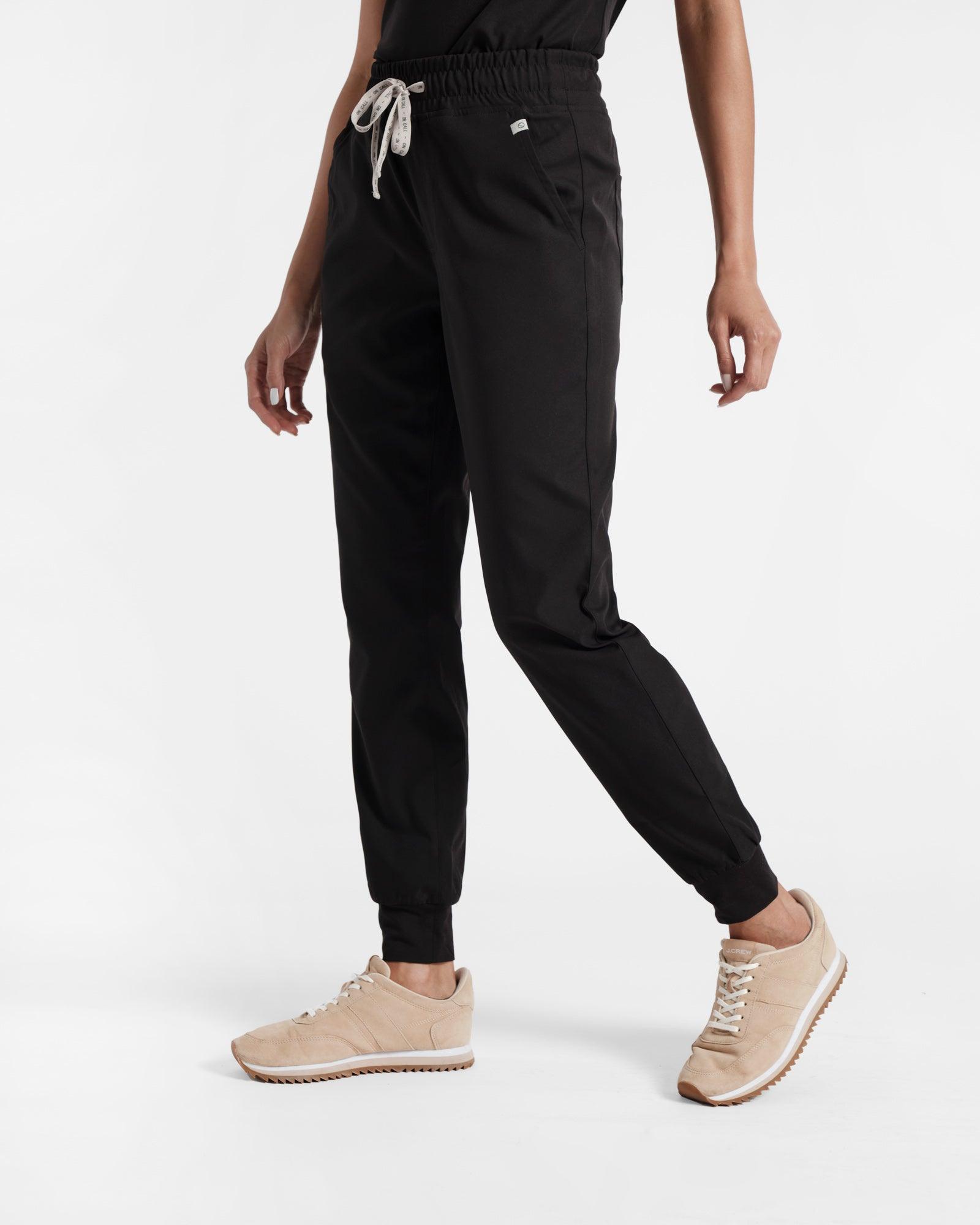 Women's jogger scrub pant in black