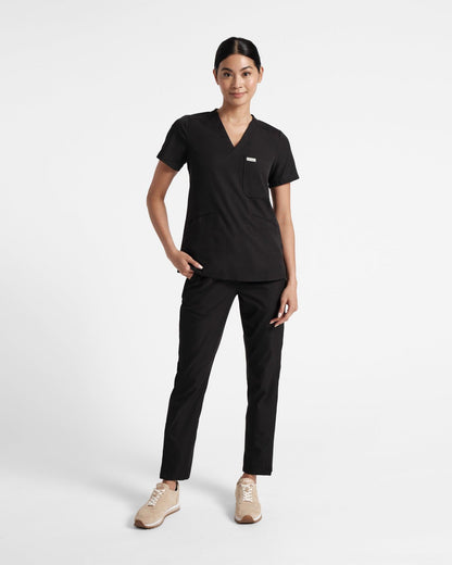 Women's scrub top in black with three pockets 